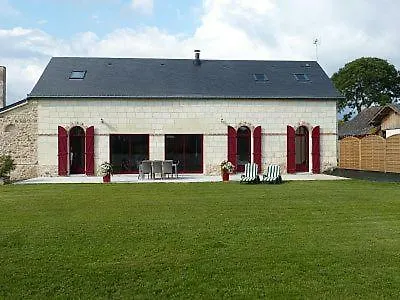 Jolie En Pierre De Tuffeau