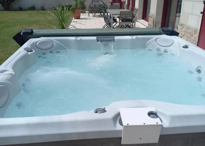 Casa de Férias Jolie En Pierre De Tuffeau Longue